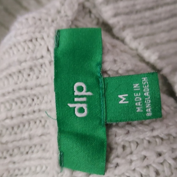 Comfy Cool Mint Green Mock Turtleneck with Wavey Crossing Pattern Size Medium - Picture 8 of 9